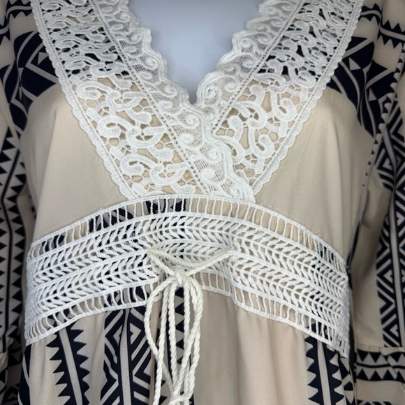 NWT Boho Cream and Black Dress with Lace Details V-neck Long Bell Sleeve SzM - Picture 2 of 16